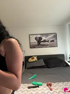 Snapshot of Alice_surprise chatting on July 26, 2026, 10:49 pm Alice surprise online show from July 26, 2026, 10:49 pm