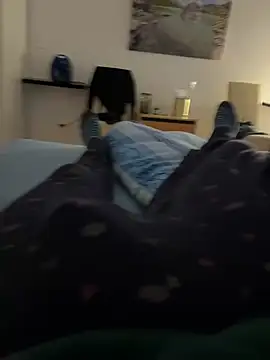 camohot22 online show from March 17, 2025, 7:13 am