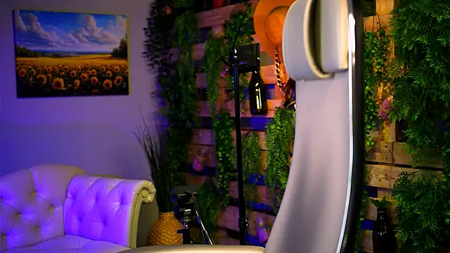 JenniferGraces online show from February 5, 2026, 11:50 am