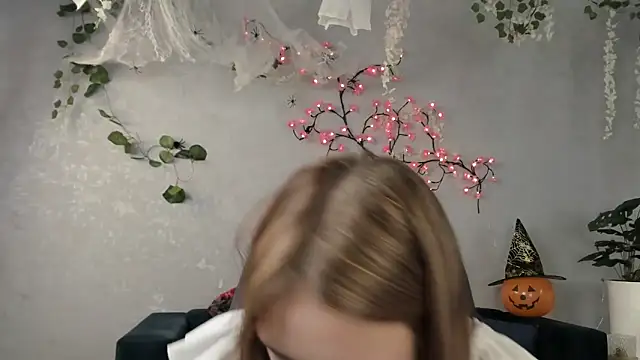 Snapshot of boozekirs_ chatting on October 30, 2025, 3:49 am boozekirs online show from October 30, 2025, 3:49 am