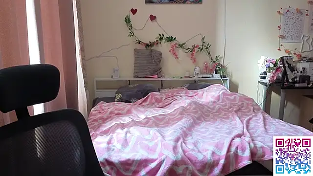 boozekirs  online show from March 4, 2026, 6:10 am