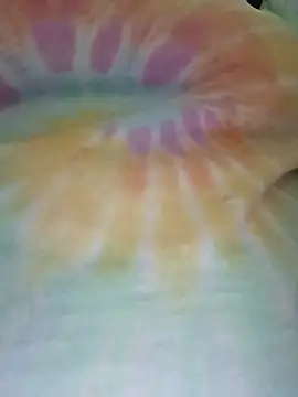 HTXBELLE online show from October 25, 2025, 3:17 am