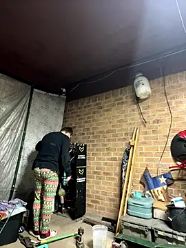 HTXBELLE online show from December 17, 2025, 7:46 am