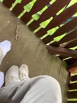 Snapshot of bingekomnen chatting on April 3, 2026, 3:40 pm bingekomnen online show from April 3, 2026, 3:40 pm