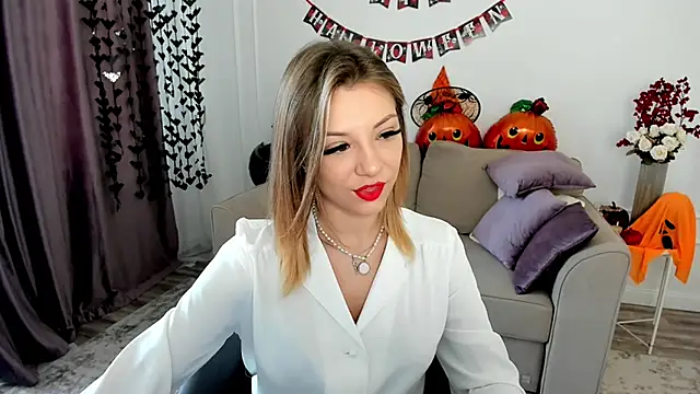 Snapshot of AmandaGracy_1 chatting on October 21, 2025, 12:15 pm AmandaGracy 1 online show from October 21, 2025, 12:15 pm