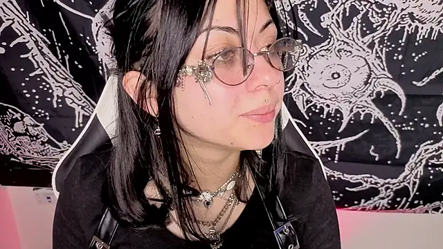 Snapshot of Guxplo_ chatting on September 27, 2025, 1:28 pm Guxplo  online show from September 27, 2025, 1:28 pm