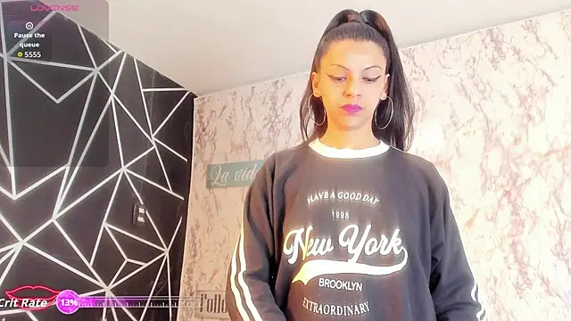 aitana garcia  online show from September 11, 2025, 12:05 pm