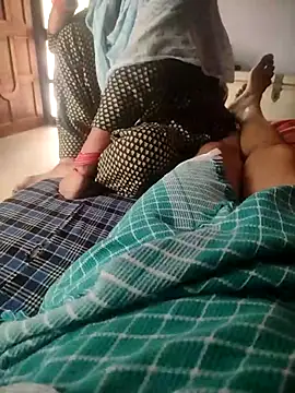 Snapshot of indian_couple4 chatting on November 2, 2025, 2:38 am indian couple4 online show from November 2, 2025, 2:38 am