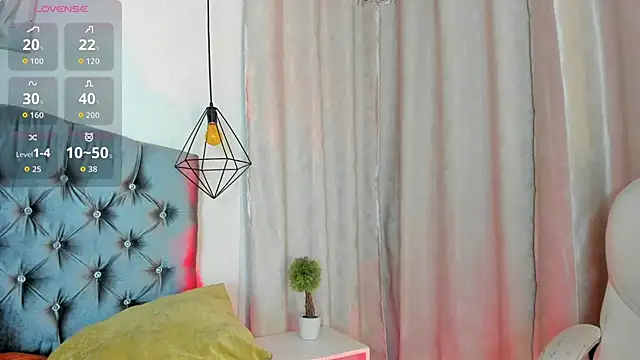 Snapshot of iiangel_ chatting on October 19, 2025, 5:43 am iiangel online show from October 19, 2025, 5:43 am