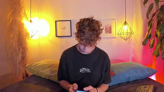 Snapshot of iiangel_ chatting on October 10, 2025, 3:40 am iiangel online show from October 10, 2025, 3:40 am