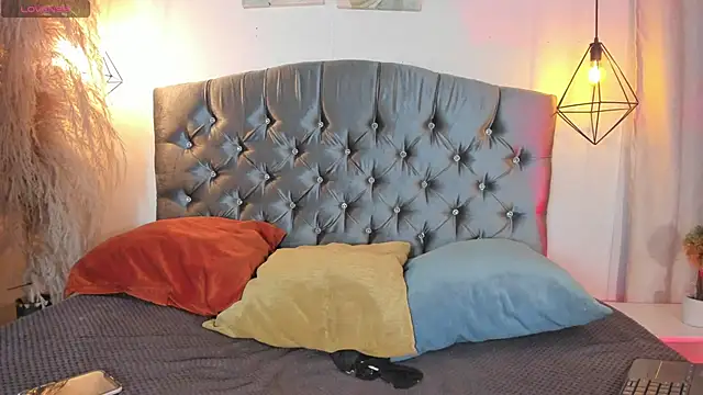 Snapshot of iiangel_ chatting on October 18, 2025, 3:52 am iiangel online show from October 18, 2025, 3:52 am