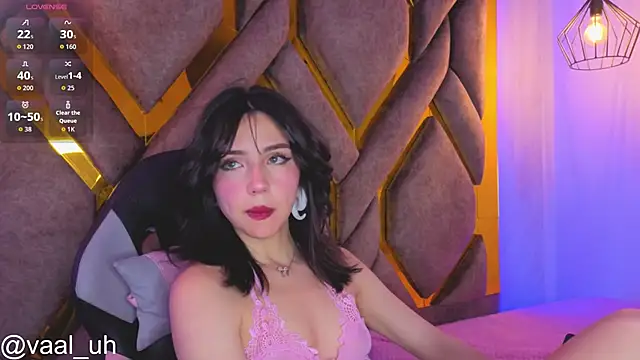 Snapshot of Valuh_Blake chatting on December 3, 2025, 12:48 pm Valuh Blake online show from December 3, 2025, 12:48 pm