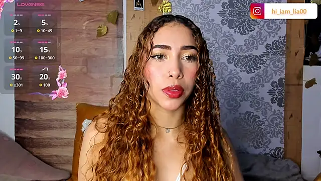 LiaHansson online show from December 16, 2025, 5:06 pm