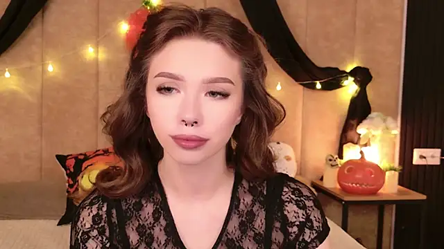 Sierra Fane online show from October 25, 2025, 5:50 am