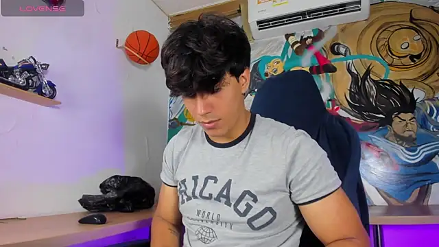 Snapshot of Allex_Cano chatting on March 24, 2026, 8:20 pm Allex Cano online show from March 24, 2026, 8:20 pm