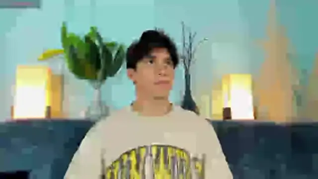 Snapshot of Allex_Cano chatting on February 24, 2026, 8:42 pm Allex Cano online show from February 24, 2026, 8:42 pm