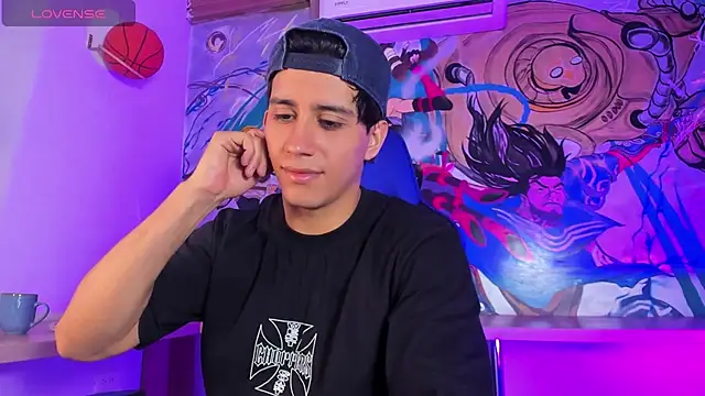 Snapshot of Allex_Cano chatting on March 25, 2026, 8:30 pm Allex Cano online show from March 25, 2026, 8:30 pm