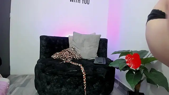 Zamira Taylor online show from March 7, 2025, 1:53 am
