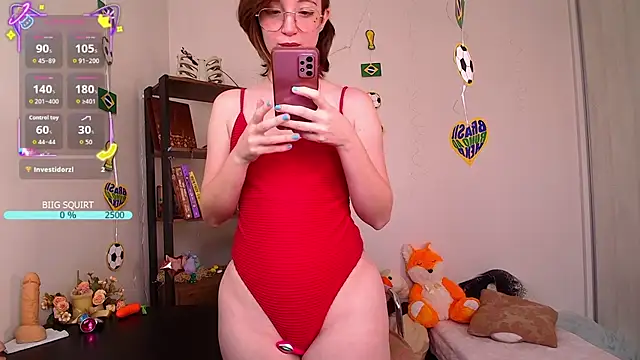 Snapshot of Elise_Nyx chatting on July 3, 2026, 12:22 pm Elise Nyx online show from July 3, 2026, 12:22 pm