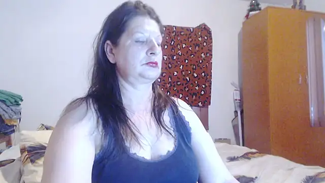Snapshot of ExtasyMature chatting on June 17, 2026, 5:45 pm ExtasyMature online show from June 17, 2026, 5:45 pm