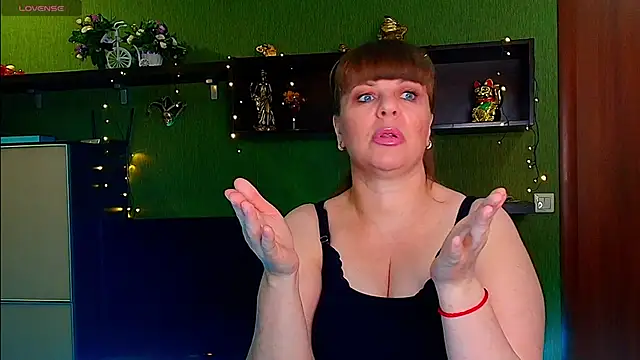 Snapshot of VeronikawGold chatting on February 21, 2026, 8:55 pm VeronikawGold online show from February 21, 2026, 8:55 pm