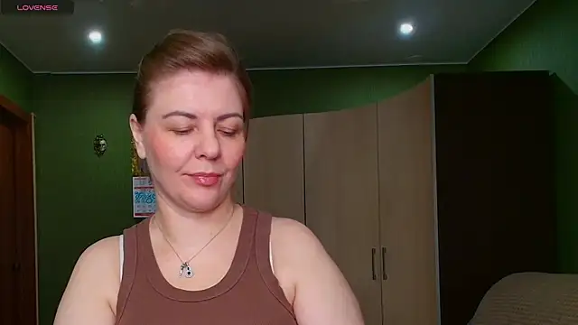 VeronikawGold online show from July 15, 2026, 3:02 am