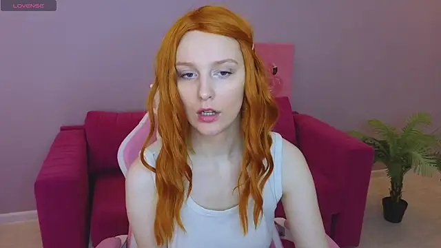 Snapshot of KristinMoore chatting on March 11, 2025, 9:24 am KristinMoore online show from March 11, 2025, 9:24 am