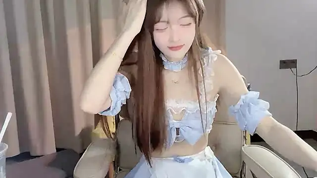 Snapshot of Annnnqi-77 chatting on March 19, 2025, 10:22 am Annnnqi-77 online show from March 19, 2025, 10:22 am