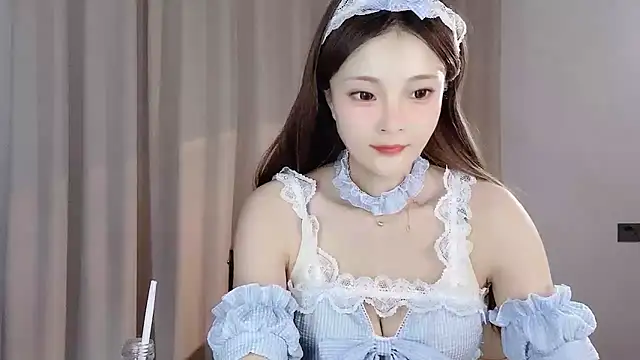 Snapshot of Annnnqi-77 chatting on March 23, 2025, 6:47 am Annnnqi-77 online show from March 23, 2025, 6:47 am