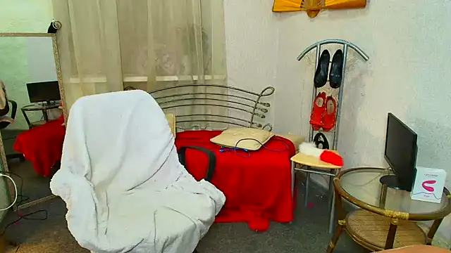 faiirylight online show from February 18, 2026, 7:49 am