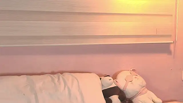 Snapshot of emily_sweett24 chatting on November 6, 2025, 11:58 am emily sweett24 online show from November 6, 2025, 11:58 am