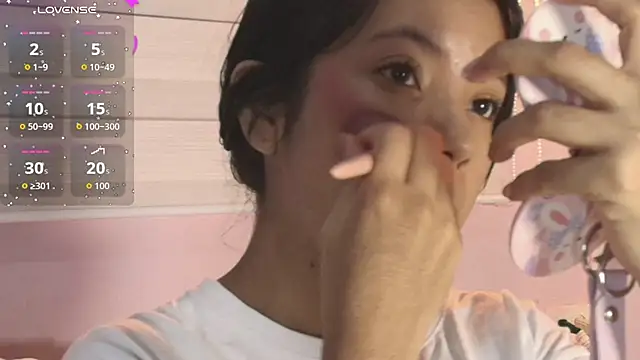 Snapshot of emily_sweett24 chatting on October 16, 2025, 12:24 pm emily sweett24 online show from October 16, 2025, 12:24 pm