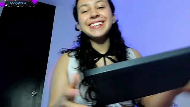 ammy e online show from November 14, 2025, 4:38 am