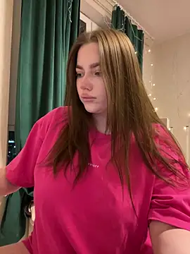 Milana mil online show from March 1, 2025, 4:44 pm