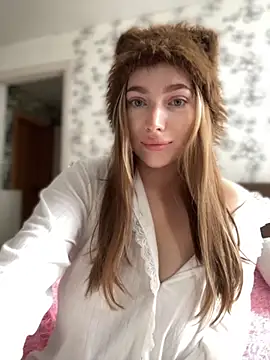 Milana mil online show from October 4, 2025, 11:12 am