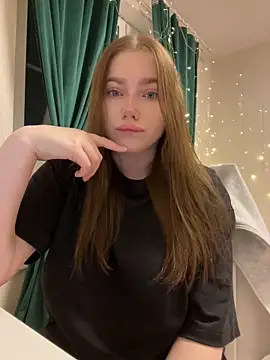 Milana mil online show from February 19, 2025, 7:37 pm