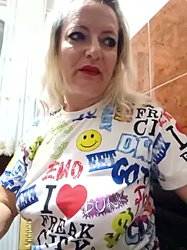 Snapshot of LadyTouch chatting on June 17, 2026, 12:11 am LadyTouch online show from June 17, 2026, 12:11 am
