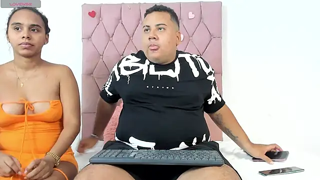 Snapshot of MICHAEL_AND_SHARON chatting on October 18, 2025, 1:40 am MICHAEL AND SHARON online show from October 18, 2025, 1:40 am