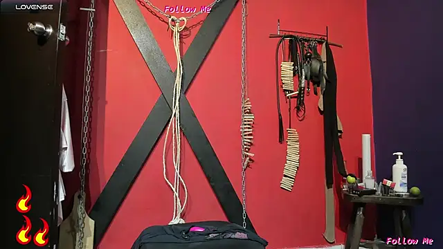 Snapshot of BDSM_SUBMISSION3 chatting on March 15, 2025, 1:41 am BDSM SUBMISSION3 online show from March 15, 2025, 1:41 am