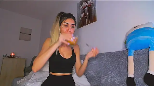 Snapshot of SweetJessy26 chatting on March 20, 2025, 7:25 pm SweetJessy26 online show from March 20, 2025, 7:25 pm