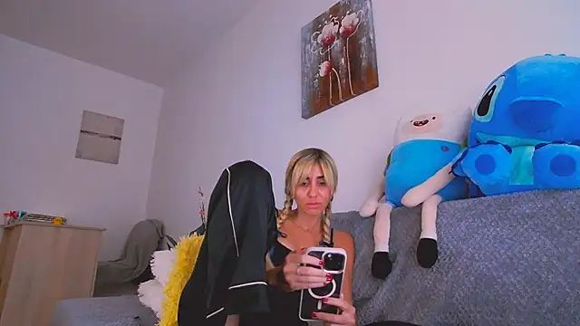 Snapshot of SweetJessy26 chatting on November 7, 2025, 11:37 am SweetJessy26 online show from November 7, 2025, 11:37 am