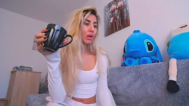 Snapshot of SweetJessy26 chatting on October 25, 2025, 7:18 am SweetJessy26 online show from October 25, 2025, 7:18 am