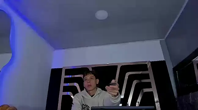 Snapshot of Noahoconor chatting on March 1, 2025, 12:34 pm Noahoconor online show from March 1, 2025, 12:34 pm