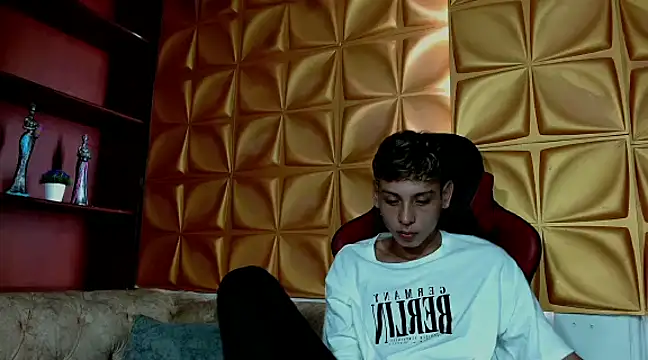 Snapshot of Noahoconor chatting on February 27, 2025, 10:42 pm Noahoconor online show from February 27, 2025, 10:42 pm