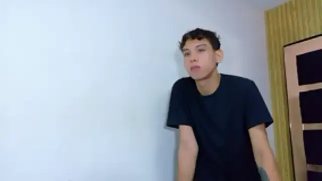 Snapshot of Noahoconor chatting on October 22, 2025, 12:59 pm Noahoconor online show from October 22, 2025, 12:59 pm