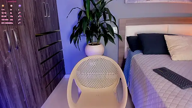 Ashly hills online show from March 23, 2026, 3:39 am