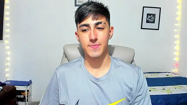 Snapshot of babymaik chatting on November 11, 2025, 5:24 am babymaik online show from November 11, 2025, 5:24 am