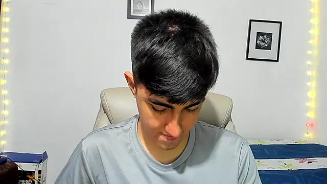 Snapshot of babymaik chatting on November 16, 2025, 5:12 am babymaik online show from November 16, 2025, 5:12 am