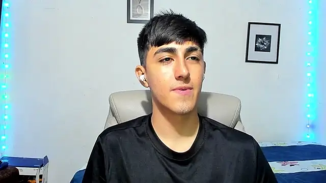 Snapshot of babymaik chatting on November 17, 2025, 5:22 am babymaik online show from November 17, 2025, 5:22 am