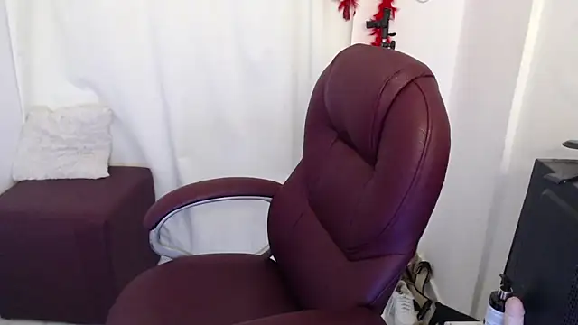 Snapshot of Mature_2025 chatting on March 13, 2026, 3:50 pm Mature 2025 online show from March 13, 2026, 3:50 pm